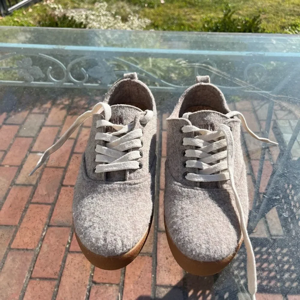 DNA Footwear Hope “This Was A Bottle” Sneakers NWT